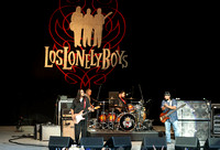 Los Lonely boys & War